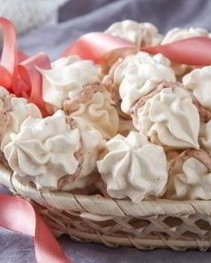 Безе в мультиварке с нежным кремом