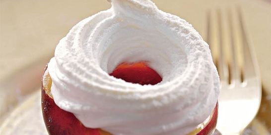 Нектарины с безе