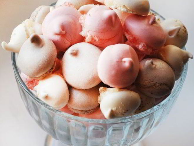 Рецепт разноцветных безе с ореховой пудрой