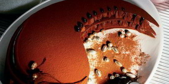 Шоколадное безе с пряным кремом