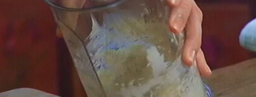 ванильный корж с ягодами и безе. Шаг 5