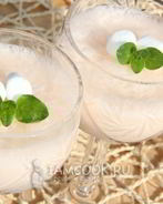 Десерт из сметаны и желе