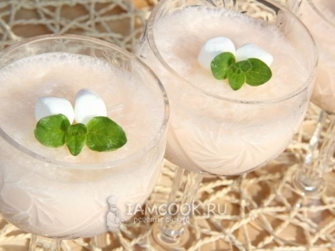 Рецепт десерта из сметаны и желе