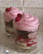 Десерт со взбитыми сливками