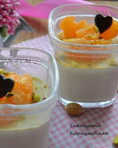 Фисташковая панна котта с мандаринами