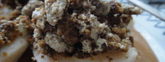 грушевые лодочки с пряником и халвой. Шаг 16