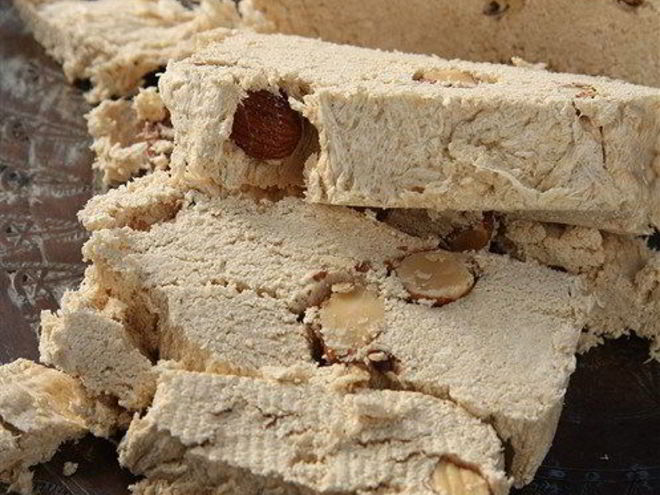 Рецепт халвы из манной крупы с грецкими орехами и корицей