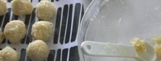 кокосовые конфеты с миндалем и шоколадом. Шаг 6