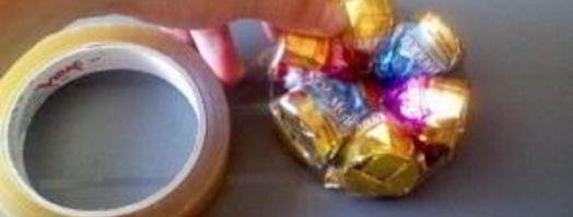 коляска из конфет. Шаг 6