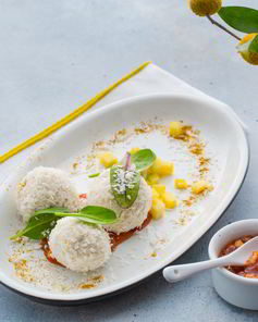 Куриные конфеты с карри и манго