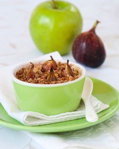 Крамбл с яблоком и инжиром