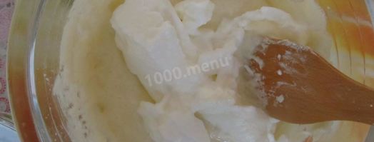 бисквитный рулет с кофейной начинкой и банановым кремом. Шаг 8