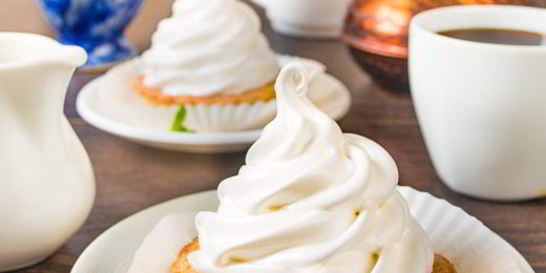 Корзиночки с белковым кремом