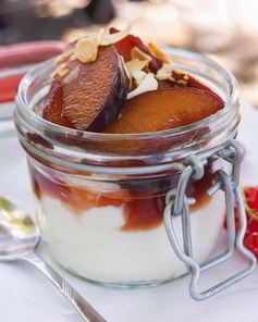 Сливы в портвейне с марципаново-творожным кремом