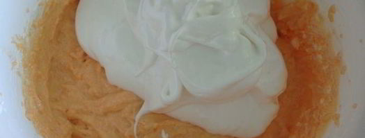 тыквенный рулет с джемом и кремом. Шаг 5