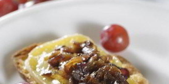 Луковый мармелад с морской солью