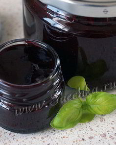 Мармелад из черной смородины с базиликом