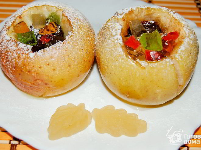 Рецепт яблок, фаршированных мармеладом, изюмом и орехами