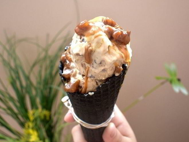 Рецепт карамельного мороженого с карамельными орешками