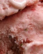 Клубничное мороженое