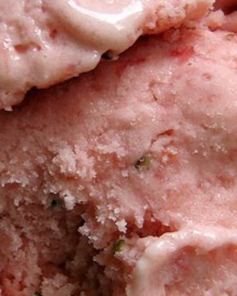 Клубничное мороженое