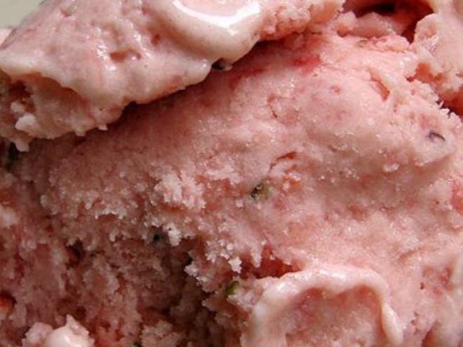 Рецепт клубничного мороженого