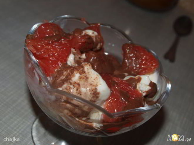 Рецепт мороженого с грейпфрутом и шоколадным соусом