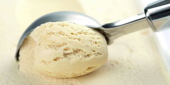Ванильное сливочное мороженое
