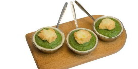 Мусс из шпината с кремом из пармезана