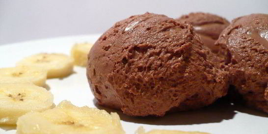 Шоколадный мусс на йогурте с бананами