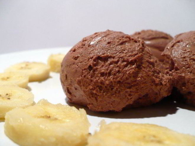 Рецепт шоколадного мусса на йогурте с бананами