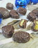 Шоколадные конфеты с персиковым муссом