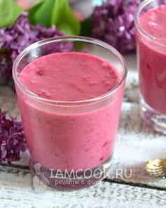 Сливочный мусс с черной смородиной