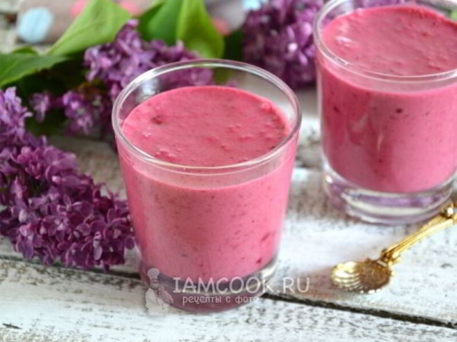 Рецепт сливочного мусса с черной смородиной