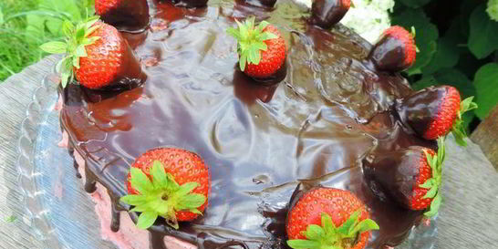 Торт-мусс Клубника в шоколаде