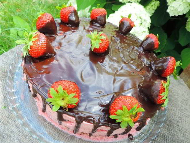 Рецепт торта-мусса клубника в шоколаде