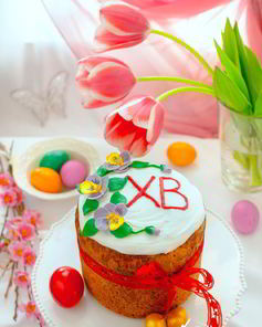 Кулич с апельсиновыми цукатами и ванилью