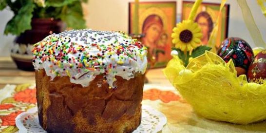 Пасхальный кулич с цукатами