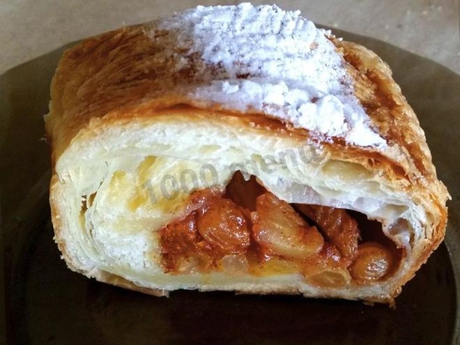 Рецепт штруделя к пасхальному столу из слоеного теста