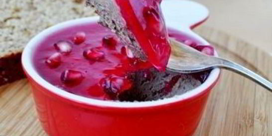 Пате из куриной печени с гранатовым желе