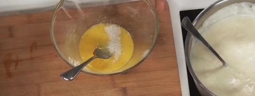 рисовый пудинг на кокосовом молоке с карамелизированными яблоками и шоколадом. Шаг 3