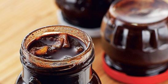 Шоколадный конфитюр с ананасами