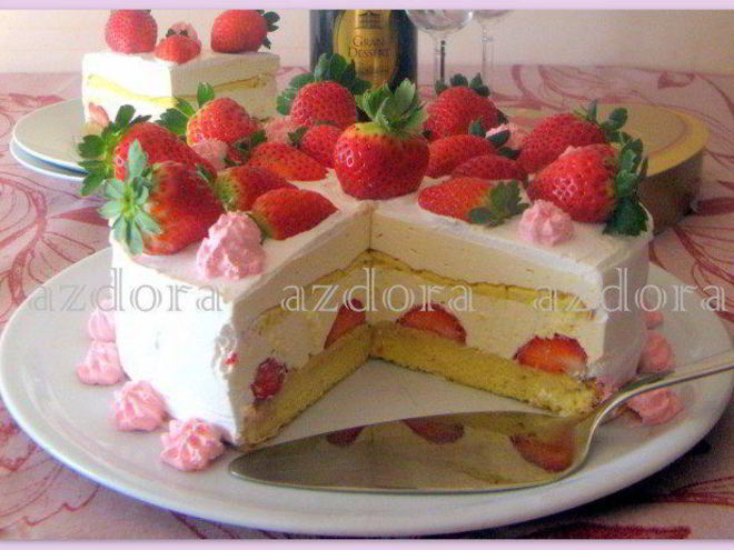 Рецепт клубничного торта-суфле поцелуй