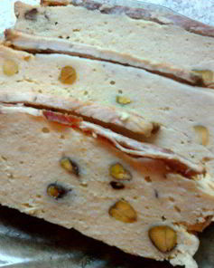 Куриное суфле с фисташками