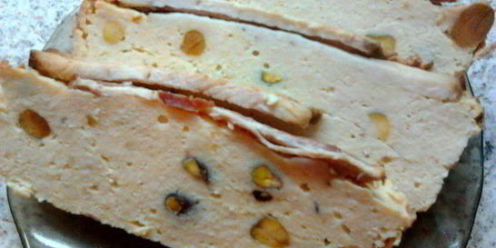 Куриное суфле с фисташками