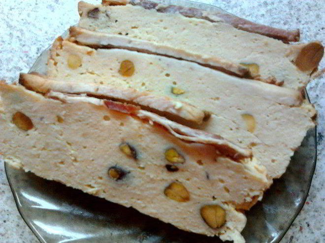 Рецепт куриного суфле с фисташками