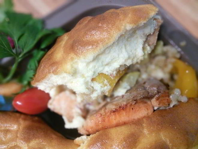 Рецепт рагу из лосося с перловкой под сырным суфле