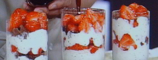 базиликовый тирамису с клубникой. Шаг 12