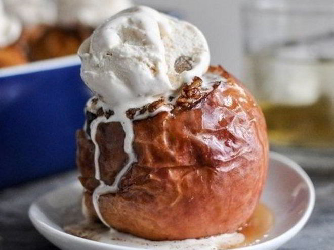 Рецепт запеченных яблок с творожно-ванильной начинкой