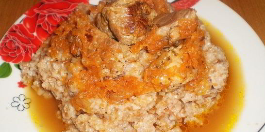 Азу из свинины с подливкой